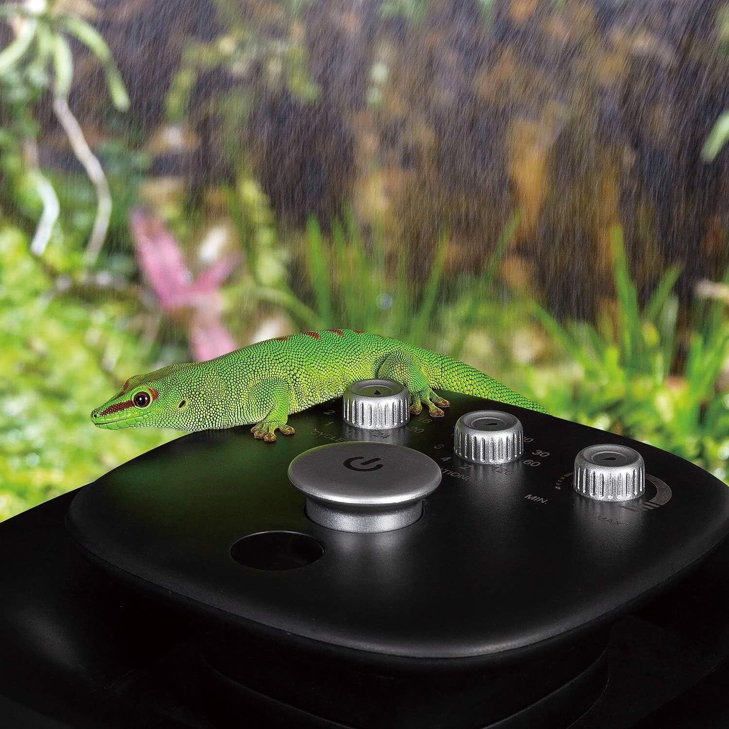 Versatile 10L Misting System for Reptiles: Silent, Adjustable & Easy to Use