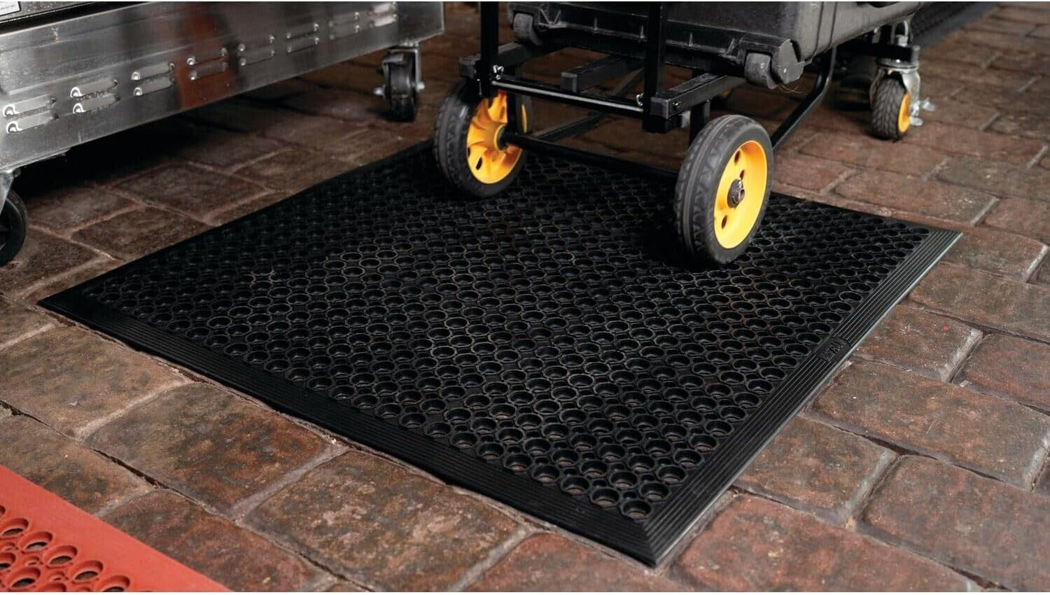 3' x 5' Commercial Kitchen Drainage Mat - Lightweight, Anti-Slip & Beveled Edges