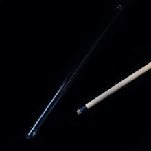 Load image into Gallery viewer, High-Performance 21-23 Oz Pool Cue with 14mm Phenolic Tip &amp; Joint Protectors