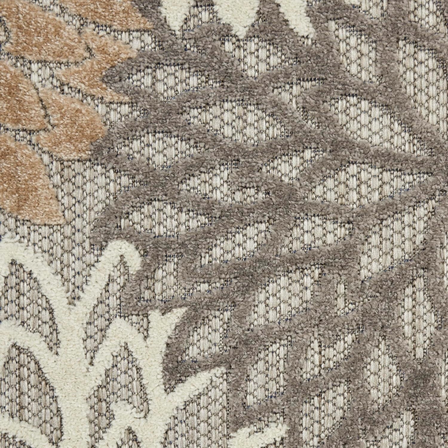 9' x 12' Stain Resistant Polypropylene Rug—Floral Pattern for Living and Patio