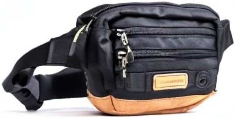 Adjustable Fanny Pack for Treats and Accessories – Lightweight Pet Bag in Black