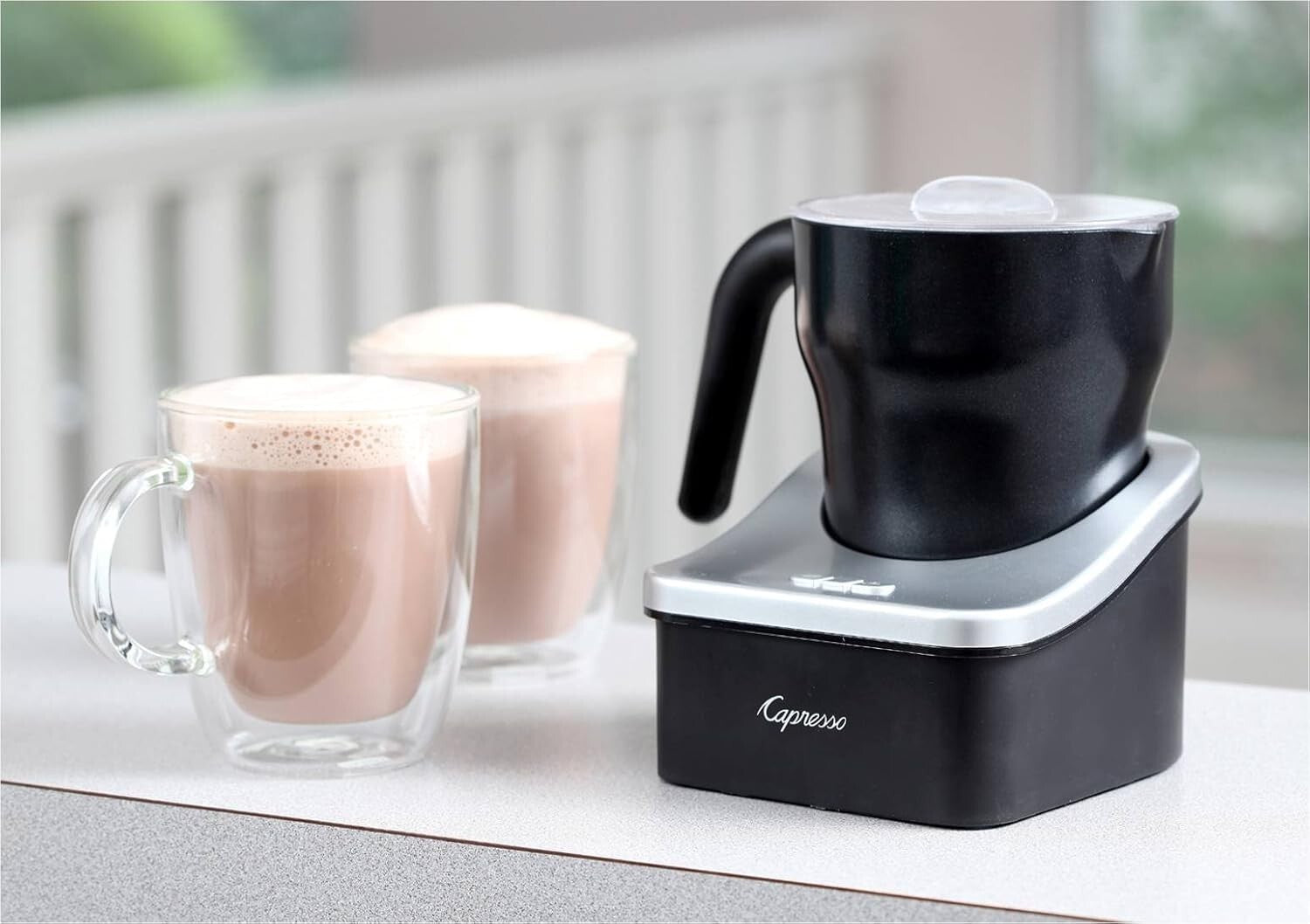 Froth PRO: Easy-to-Use Milk Frother for Cappuccinos & Luxurious Hot Chocolate