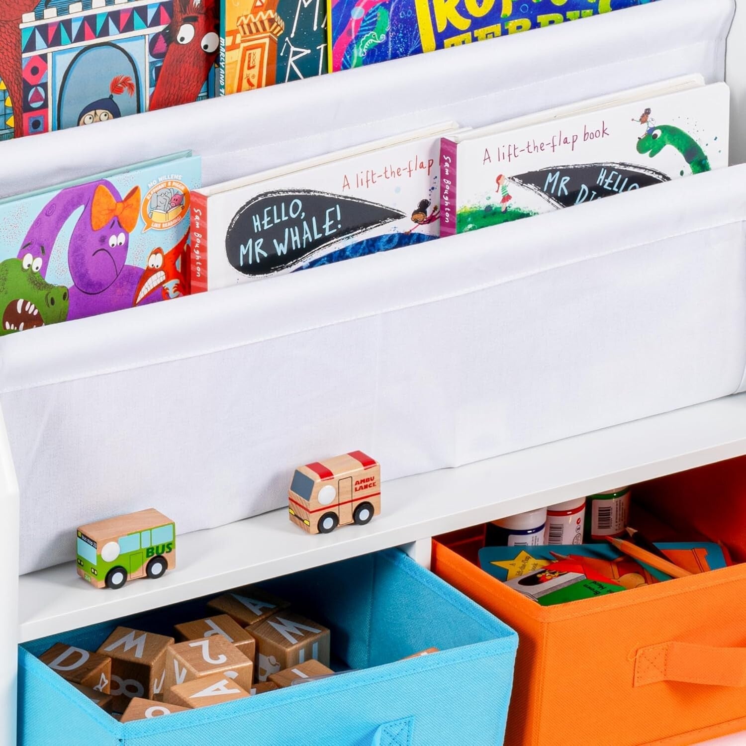 Montessori-Style Kids Bookshelf with 2 Removable Bins for Easy Accessibility