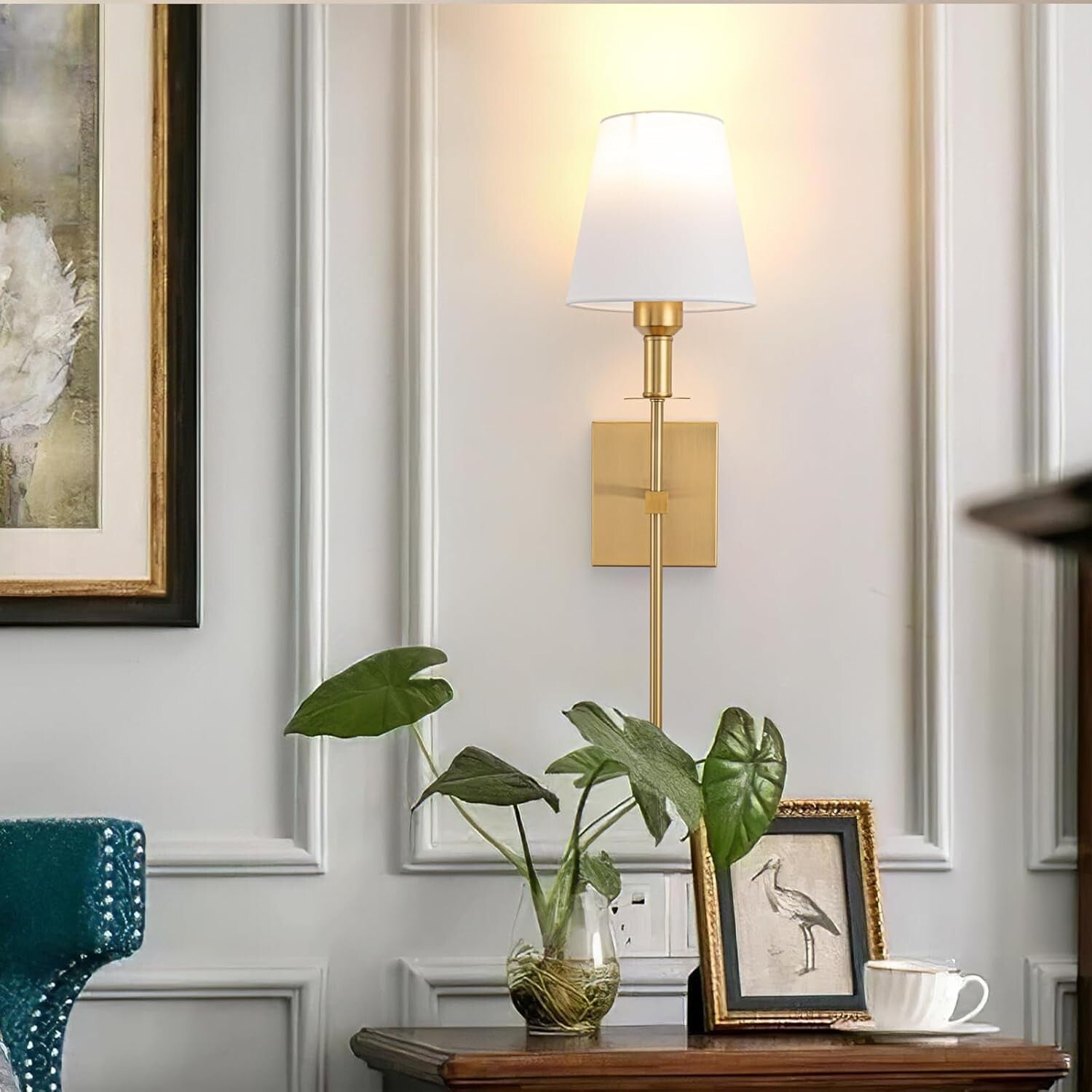 Elegant Gold Battery-Powered Wall Sconce Set - Dimmable & Adjustable Lighting