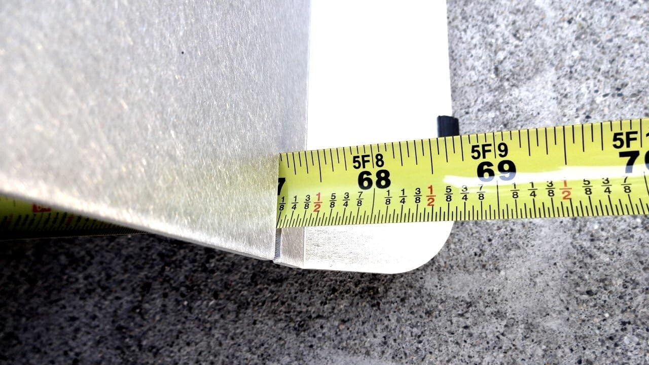 Dual-Wheel Alignment Tool with Built-in Turn Plates and High Resolution Measures