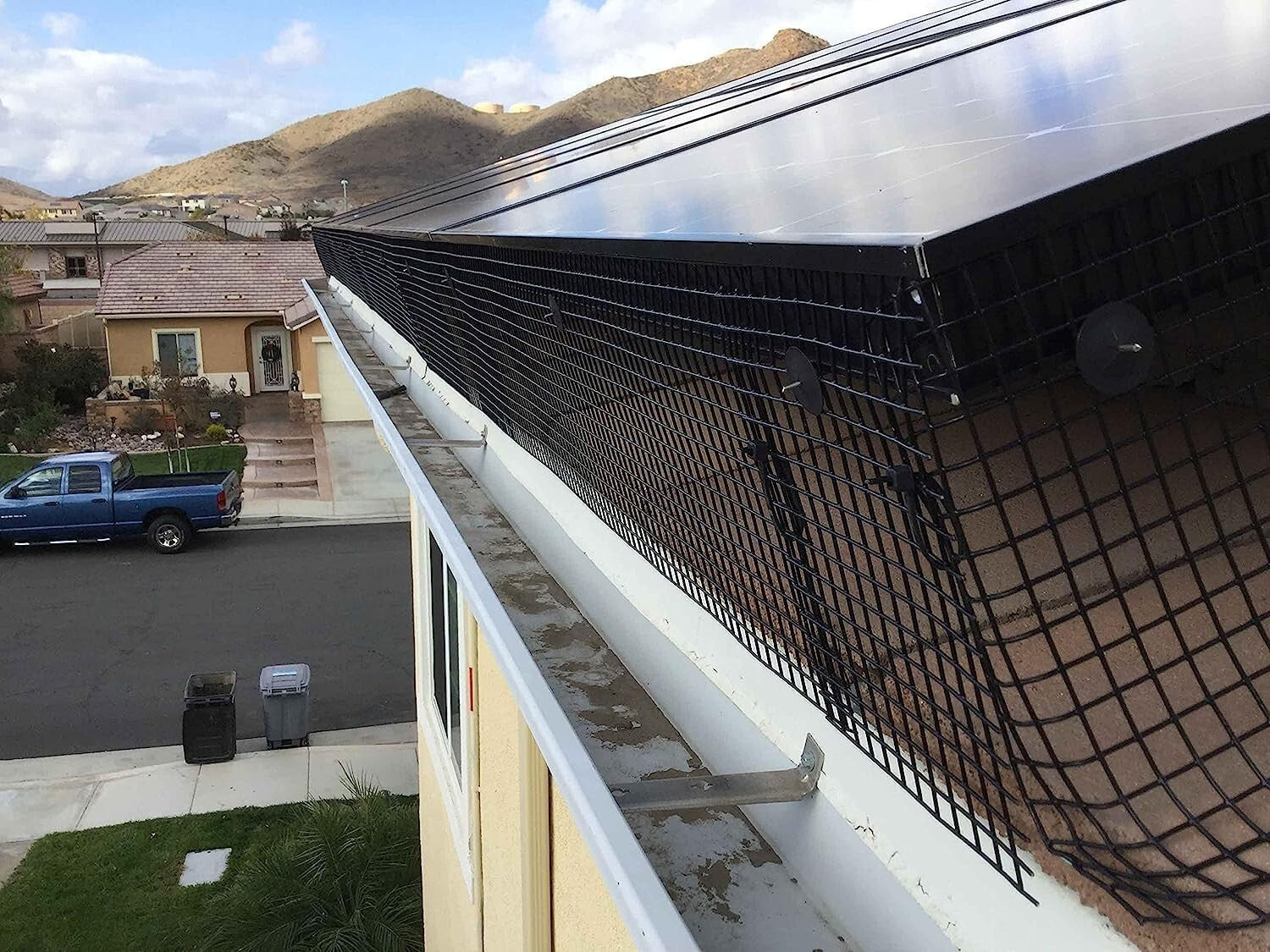 Compact 200 Stainless Steel Solar Panel Clips for Effective Critter Protection