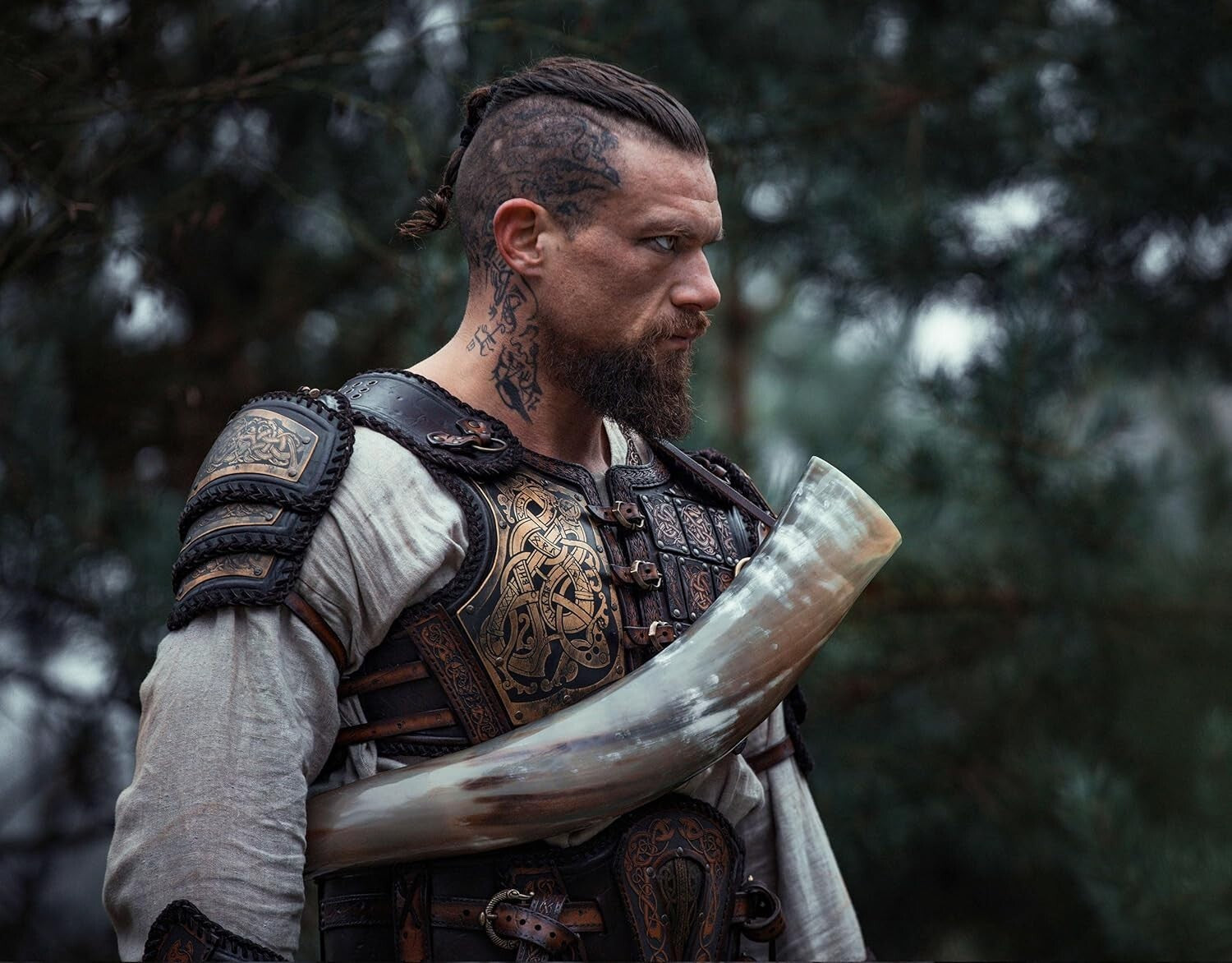 Crafted XXL Viking War Horn - Deep Sound & Illustrated Blowing Guide Included