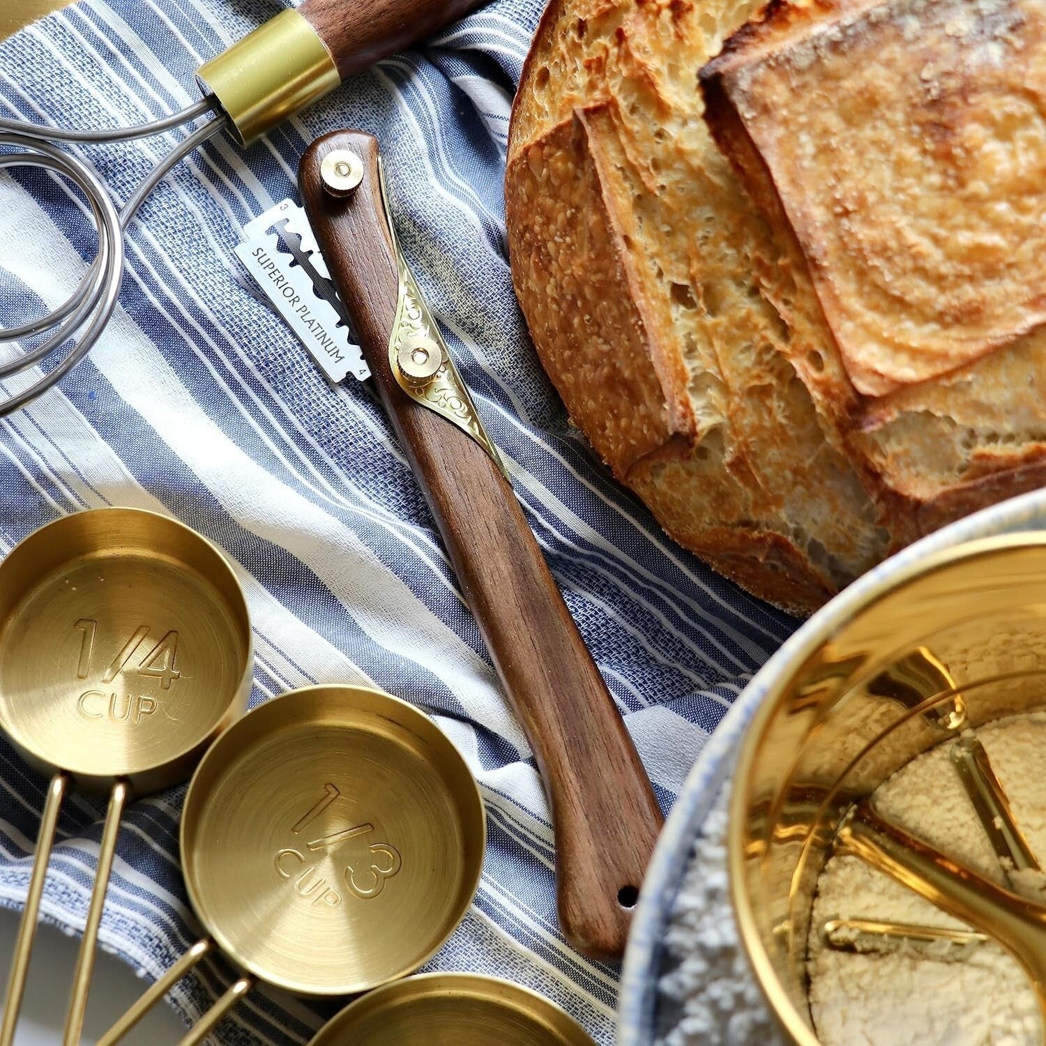 Elegant Walnut Bread Lame with Alloy Steel Blade & Precision Cut Razors