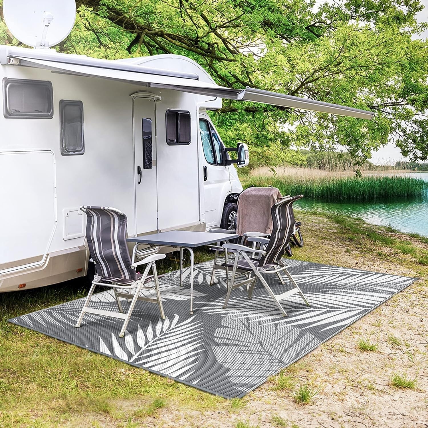 Versatile 9x12 Outdoor Carpet with Palm Leaf Design - Perfect for Decks &Picnics