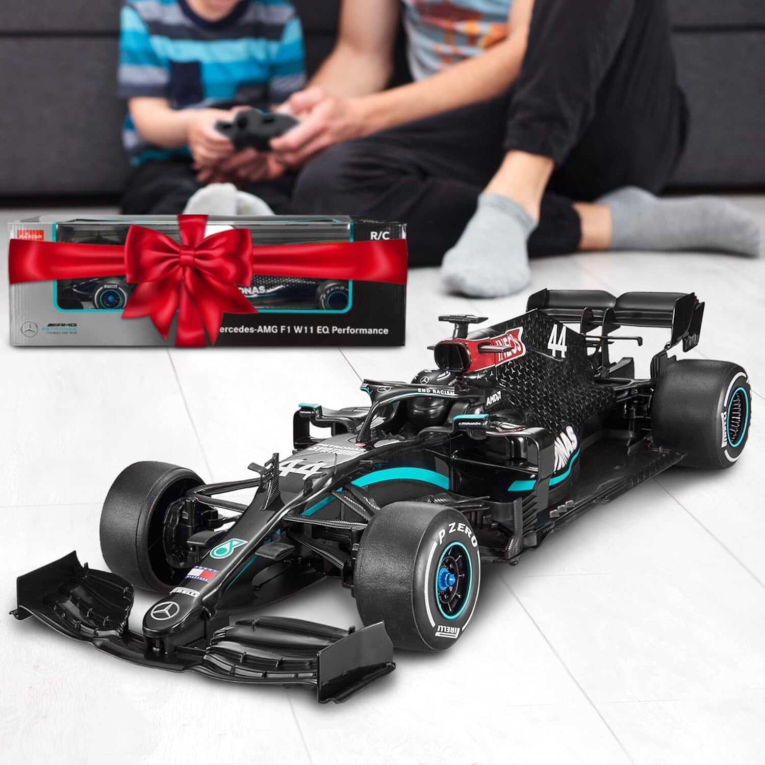 Detailed 1:12 Scale Mercedes-Benz F1 W11 Remote Control Car - Fast & Fun Racing