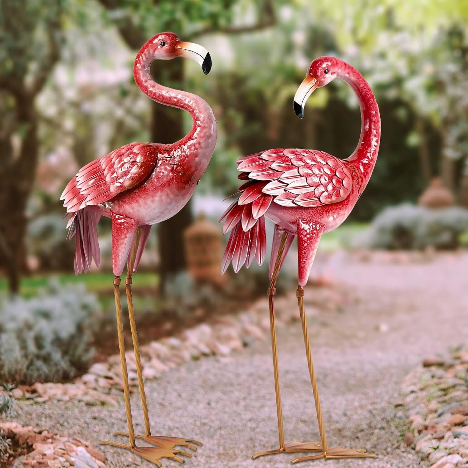 Freestanding Metal Flamingo Statues with Realistic Detail for Gardens & Patios
