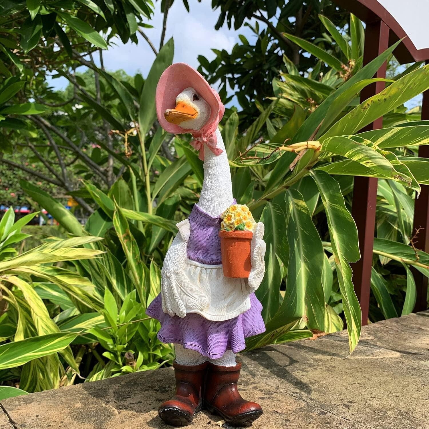 Vibrant Resin Duck Statues for Garden & Home – Cute Decorative Ornaments