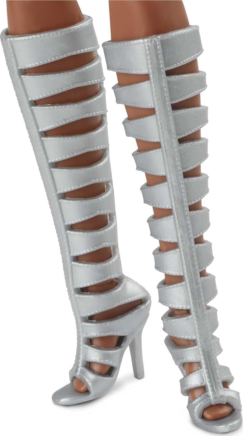 Signature Looks Posable Fashion Doll with Red Hair - Perfect Gift for Collectors