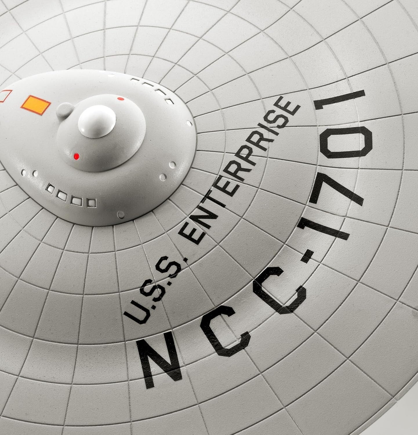 Classic Star Trek Model Kit: U.S.S. Enterprise NCC-1701 - Detailed Assembly Kit