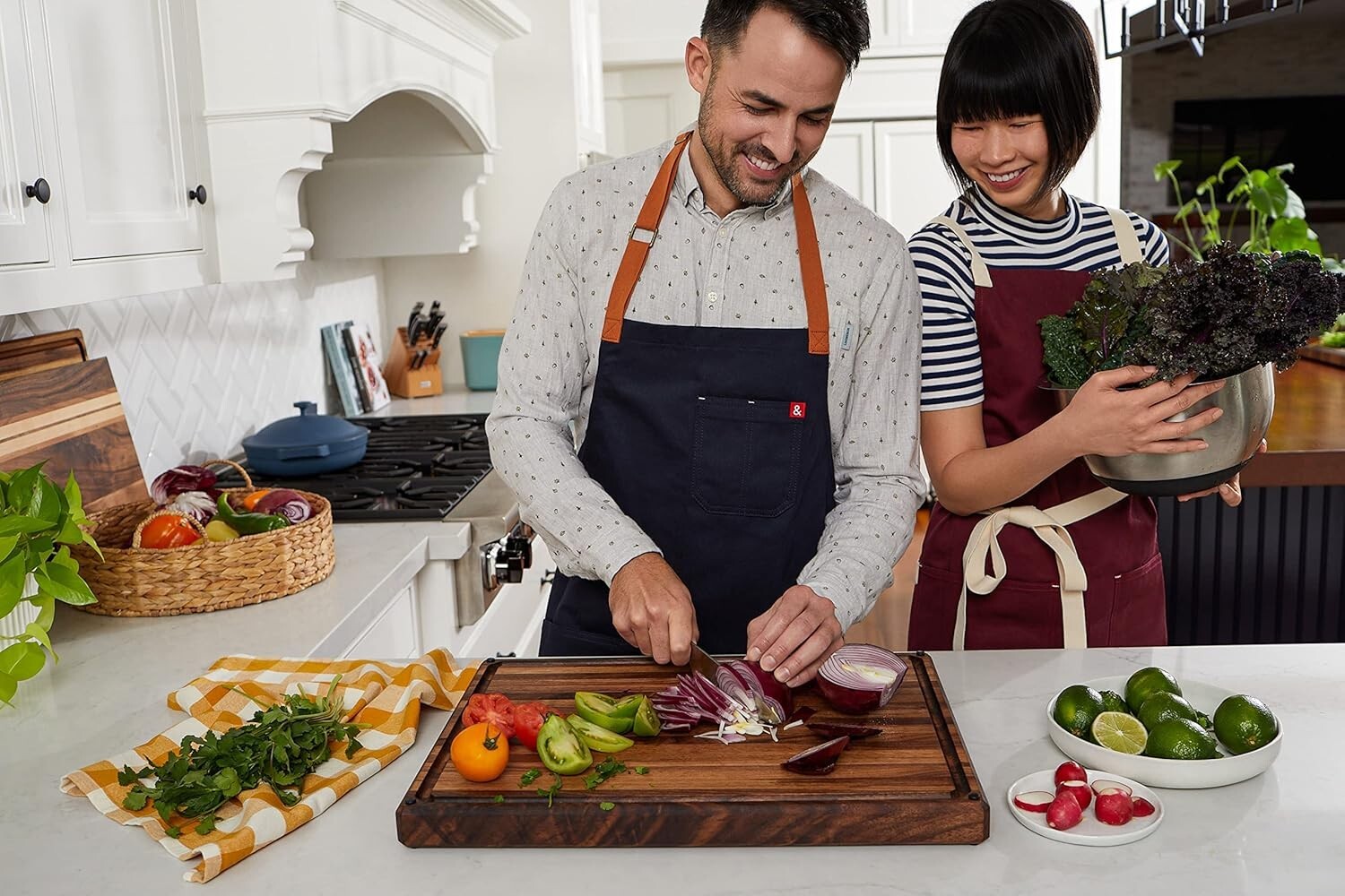 Functional 20x15 in Walnut Cutting Board with Juice Groove for Hassle-Free Prep
