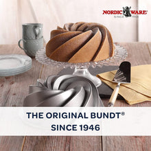 Load image into Gallery viewer, 10-Cup Heritage Bundt Pan - Oven Safe, Durable, and Nonstick for Perfect Cakes