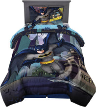 Load image into Gallery viewer, Dynamic Batman Kids Bedding Set - 4 Piece Twin Size Comforter and Sheets
