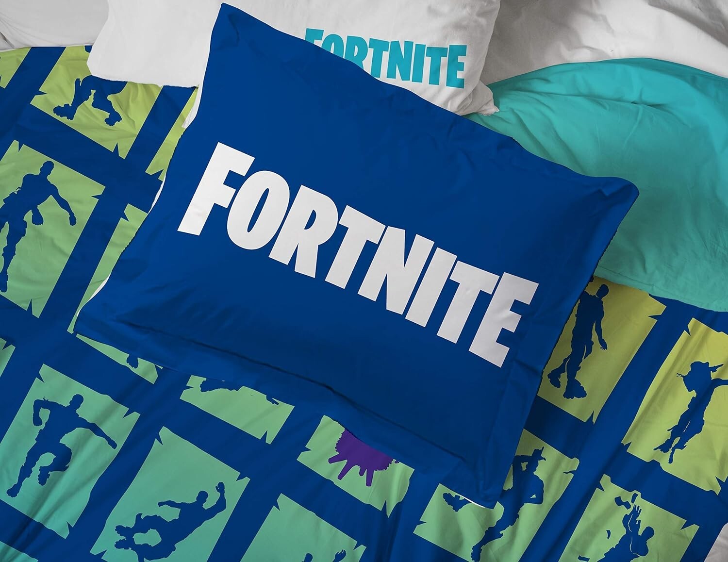 Fortnite Boogie Bomb Twin Bed Set - Reversible Comforter & 5-Piece Sheet Set