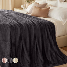 Load image into Gallery viewer, King Size Faux Fur Blanket 108x90 - Elegant Reversible Throw for All Seasons