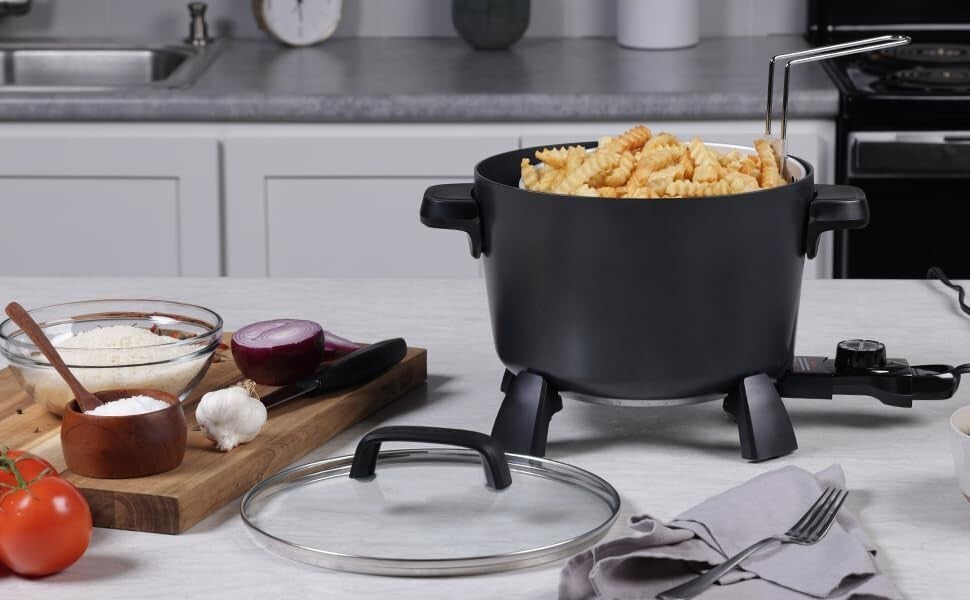 8-Quart Deep Fryer & Steamer: Perfect for Family Meals with Precise Heat Control