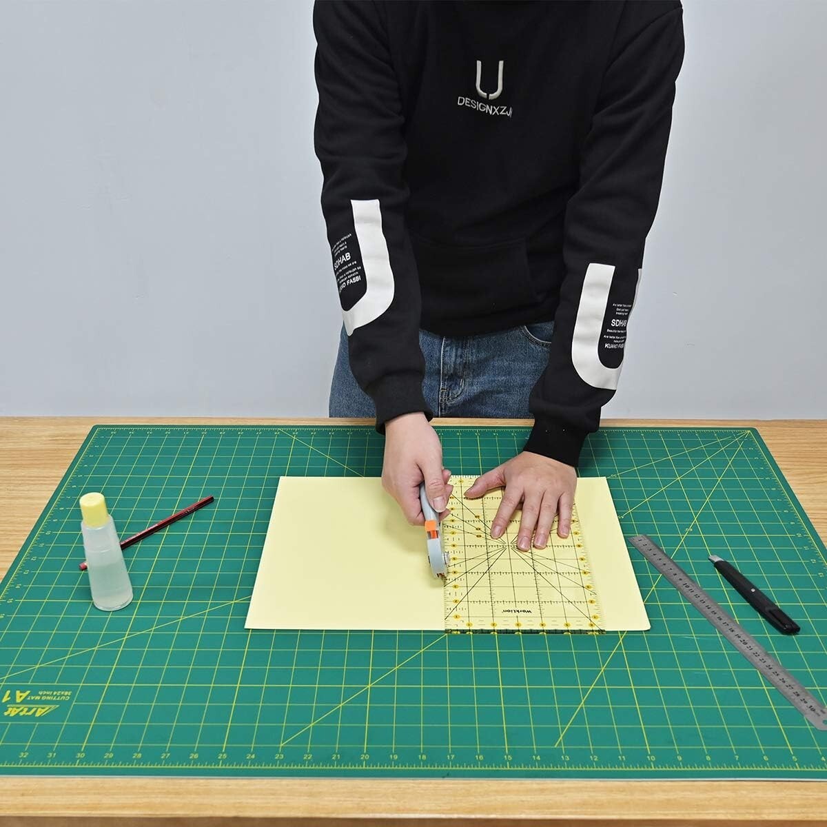 Versatile 24x36" Double-Sided Cutting Mat - Ideal for Sewing, Quilting & Crafts