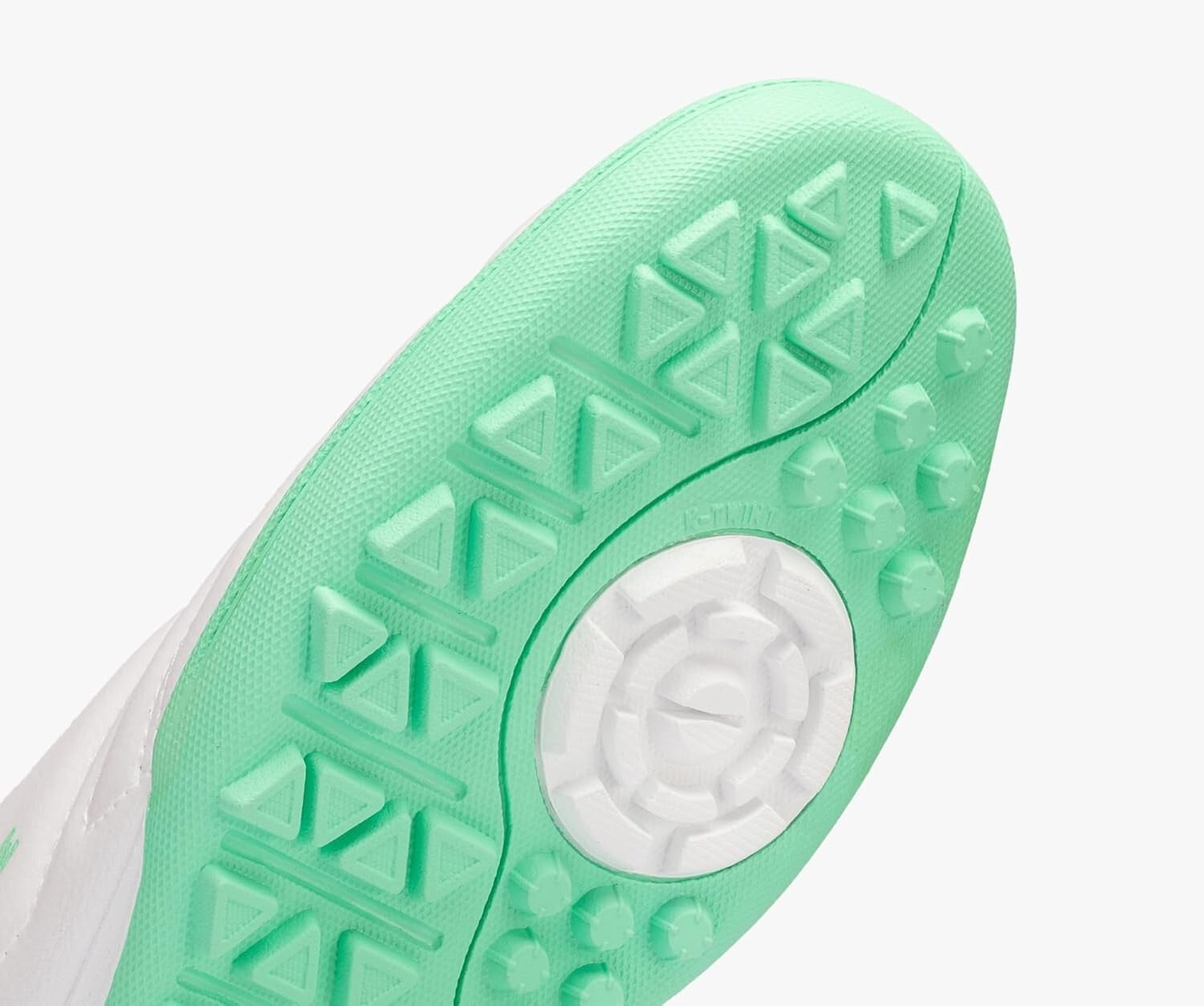 Multi-Purpose Soccer Cleats with Arch Support - Ideal for Various Surfaces