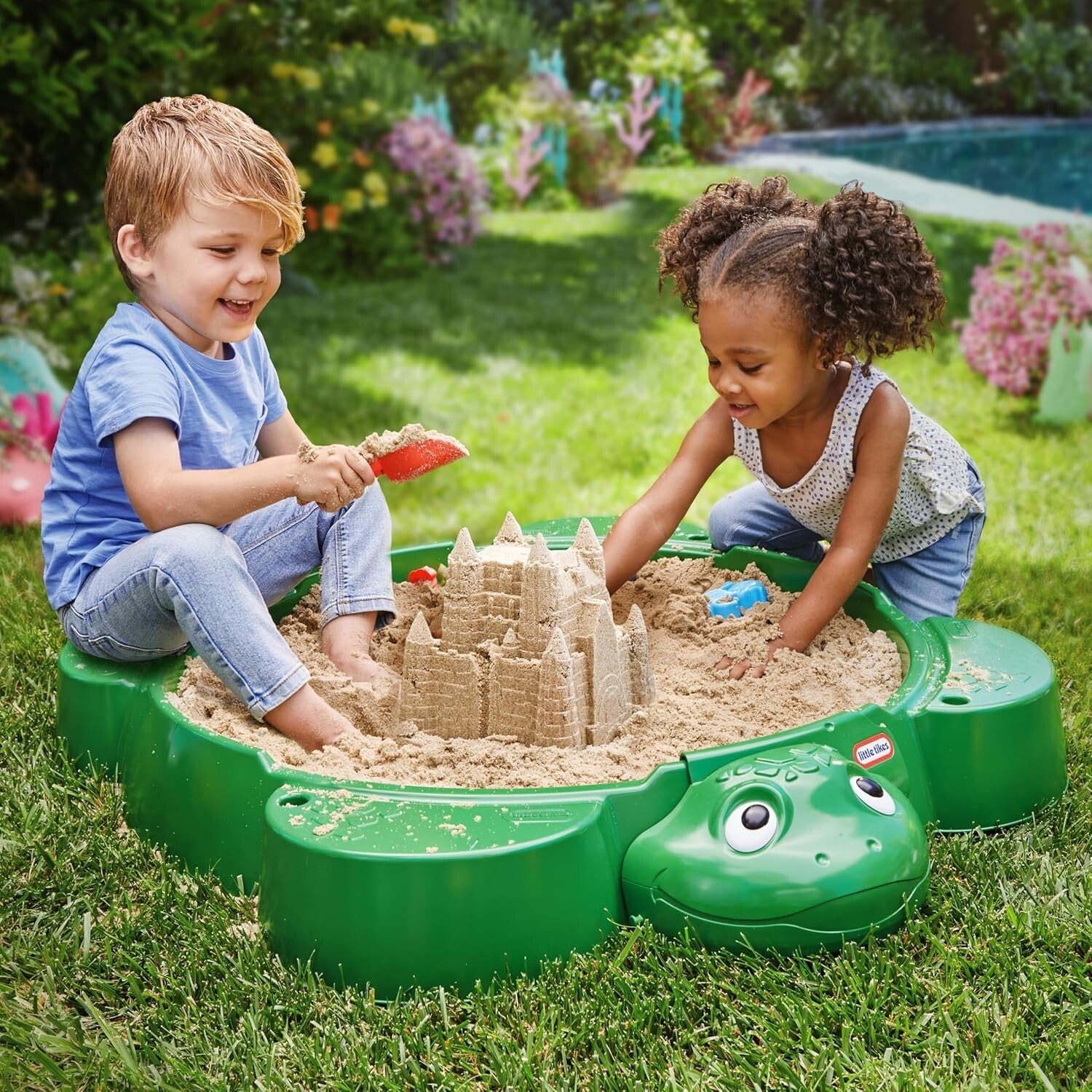 Outdoor Turtle Sandbox with 4 Built-in Seats - Perfect for Imaginative Play