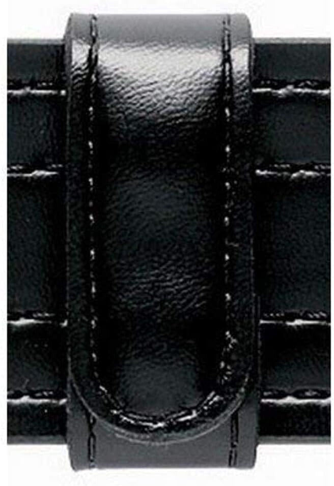 High-Quality Holster with One Pocket & Snap Closure - Timeless Craftsmanship