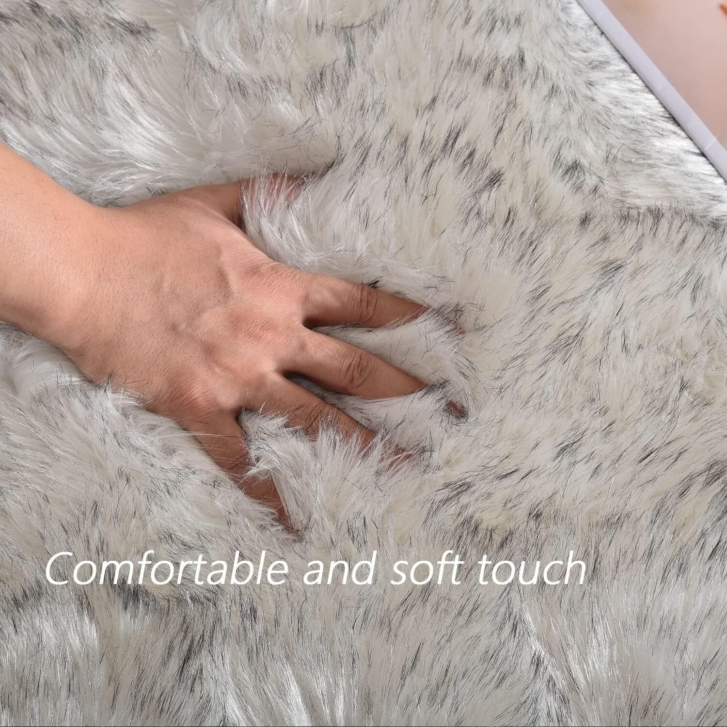 Soft & Washable 6x9 Faux Sheepskin Rug - Elegant Decor for Bedroom & Living Room