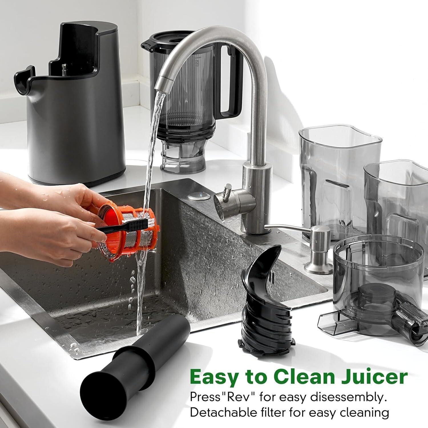 Efficient & Safe Masticating Juicer - 1.6L Capacity Cold Press Juicer in Black