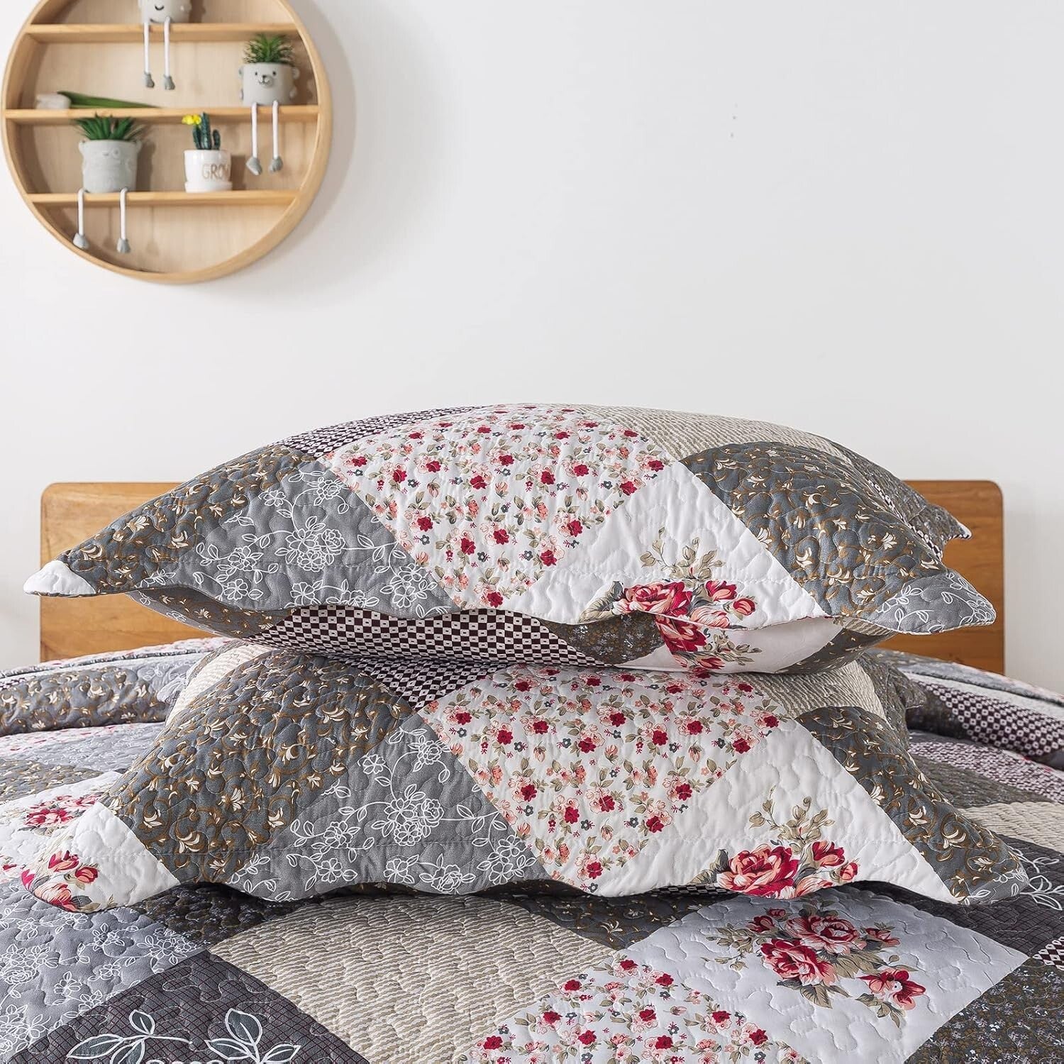 Elegant 3-Piece Oversized Quilt Set for California King Beds - All Season Use