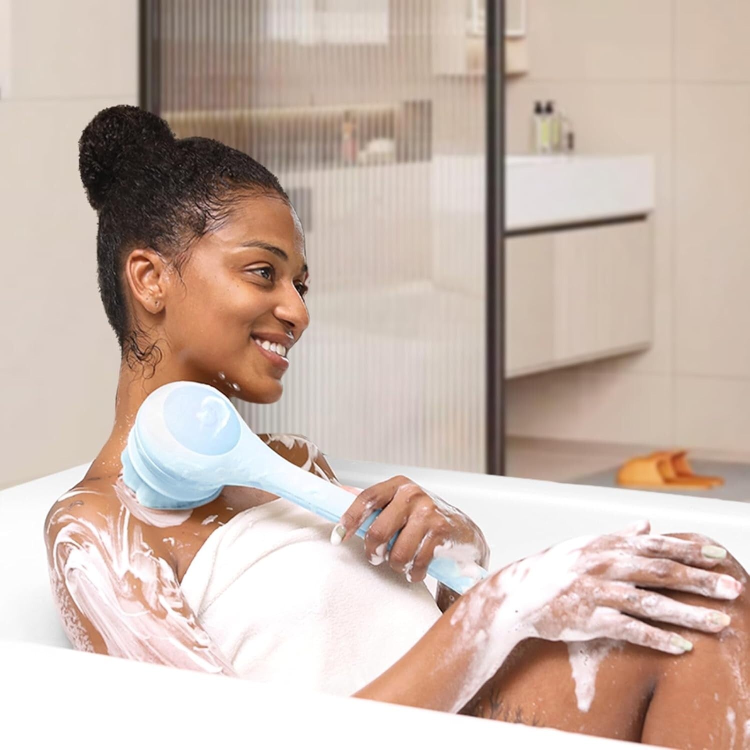 Elegant Electric Back Scrubber with 3 Brush Heads - Battery Powered & Waterproof