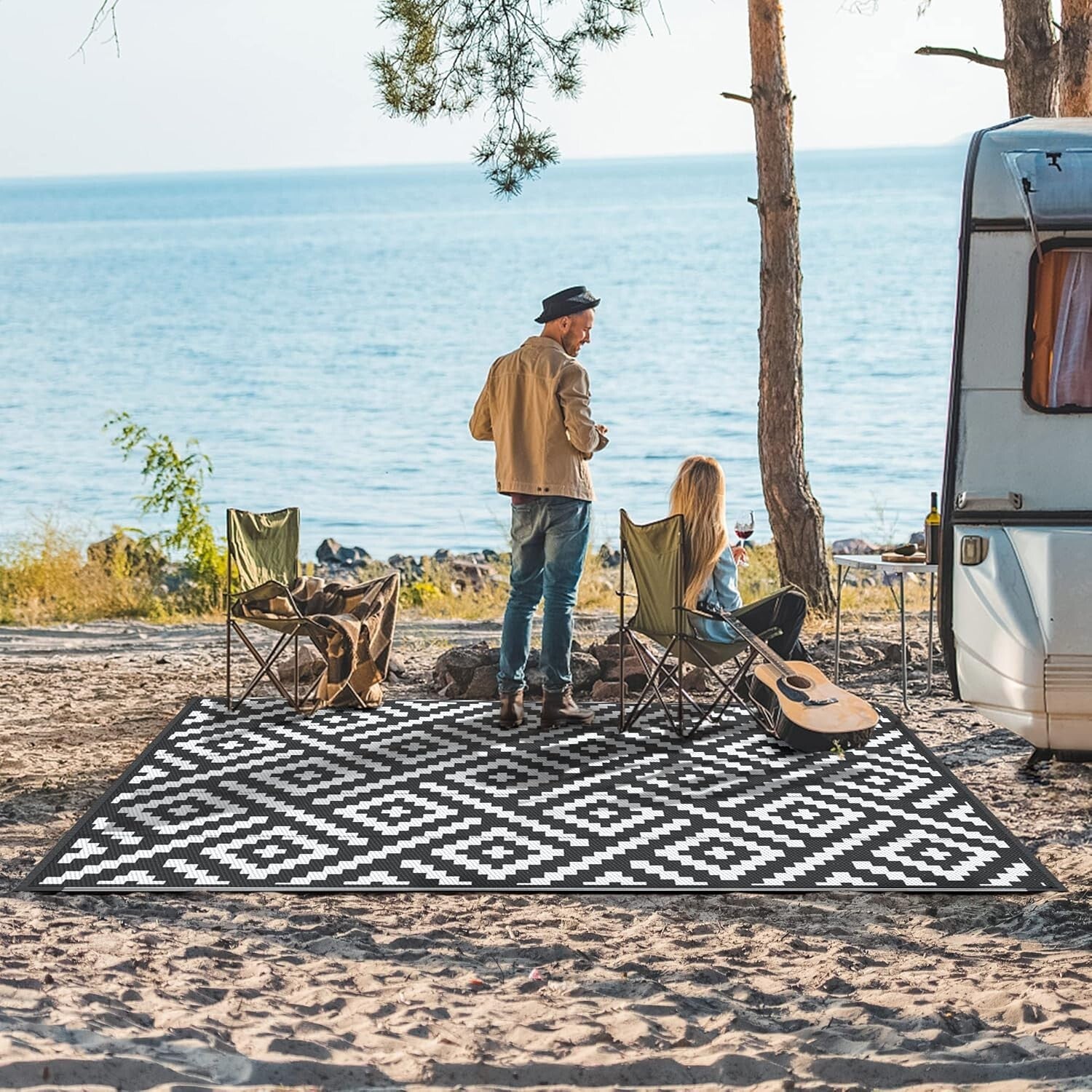 Black & White Geometric 5x8 Outdoor Area Rug - Durable Waterproof Solution