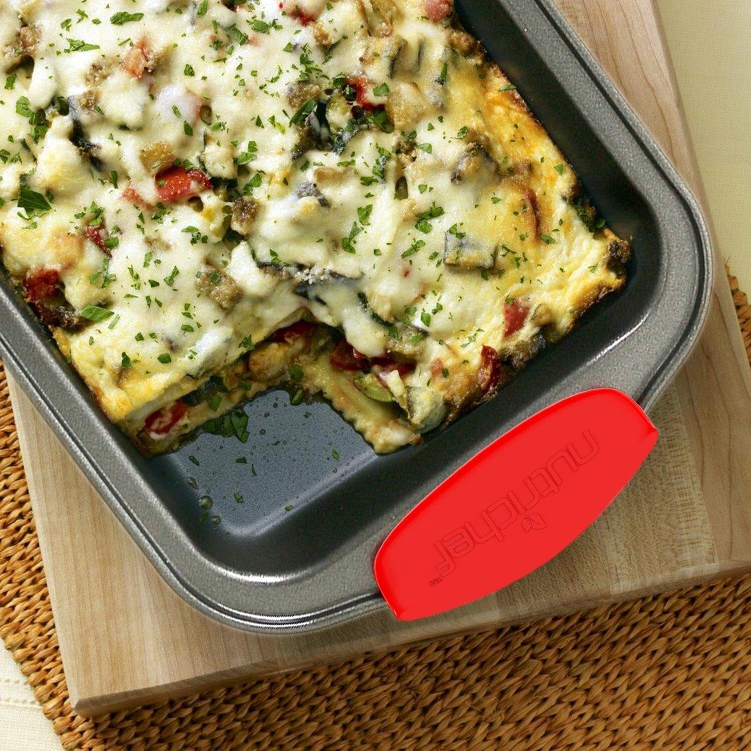 Deluxe 8-Piece Non-Stick Kitchen Bakeware Set with Heatproof Silicone Handles