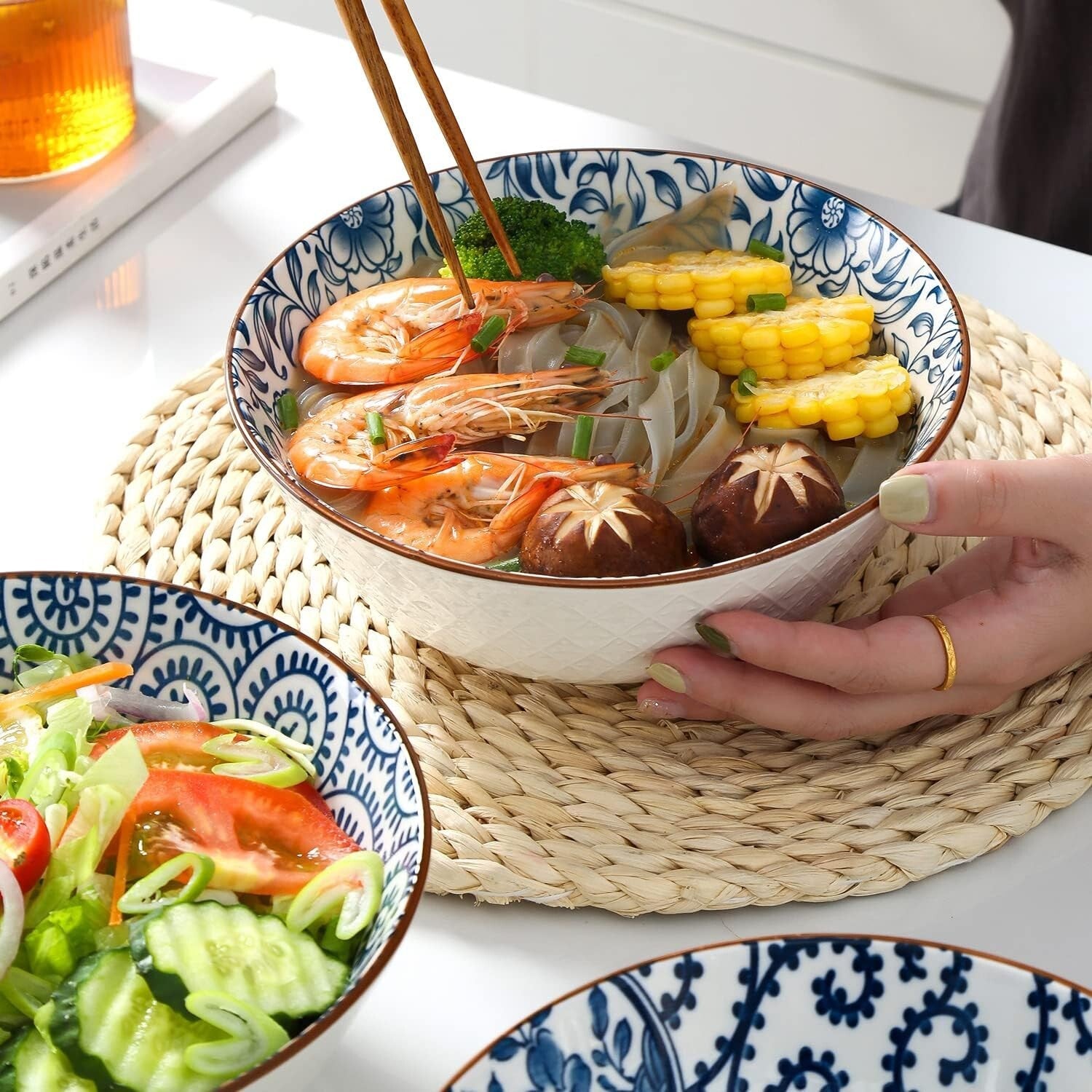 Elegant Ceramic 40 Oz Ramen Bowls Set of 4 - Blue and White Vintage Style