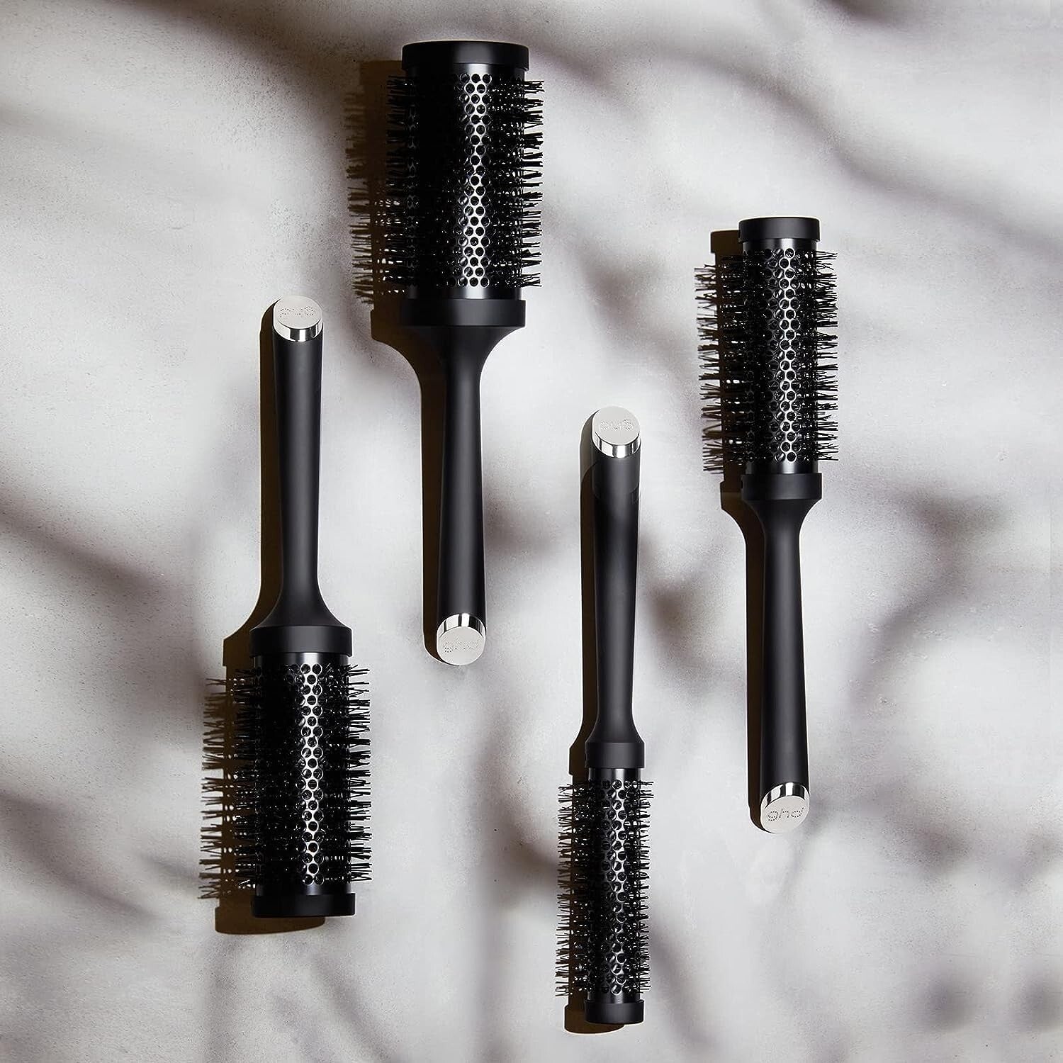 Salon-Quality Ceramic Vented Round Brush - Ideal for Efficient Hair Drying
