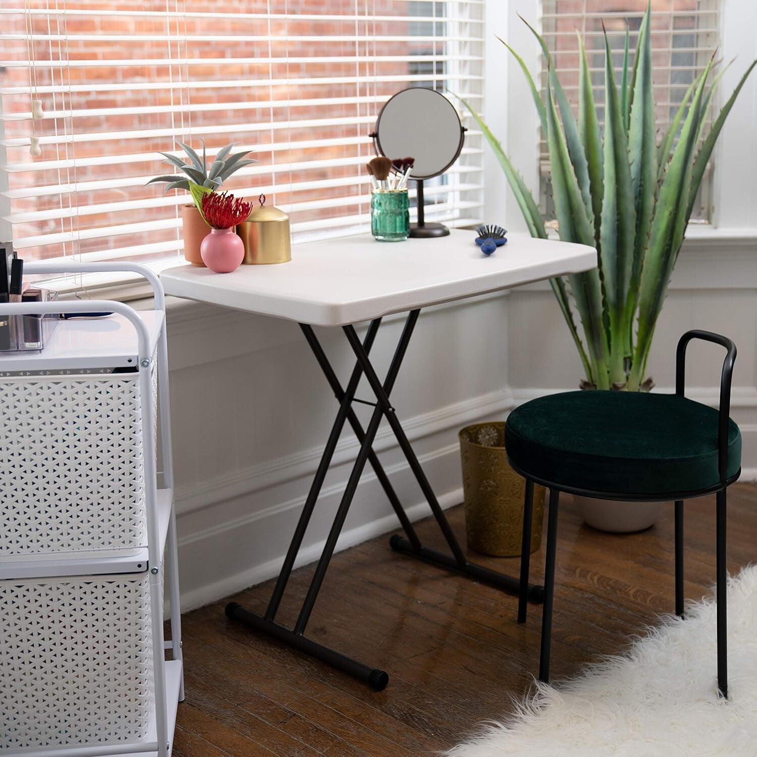 30-Inch White Granite Folding TV Tray - Adjustable Height for Home & Outdoor