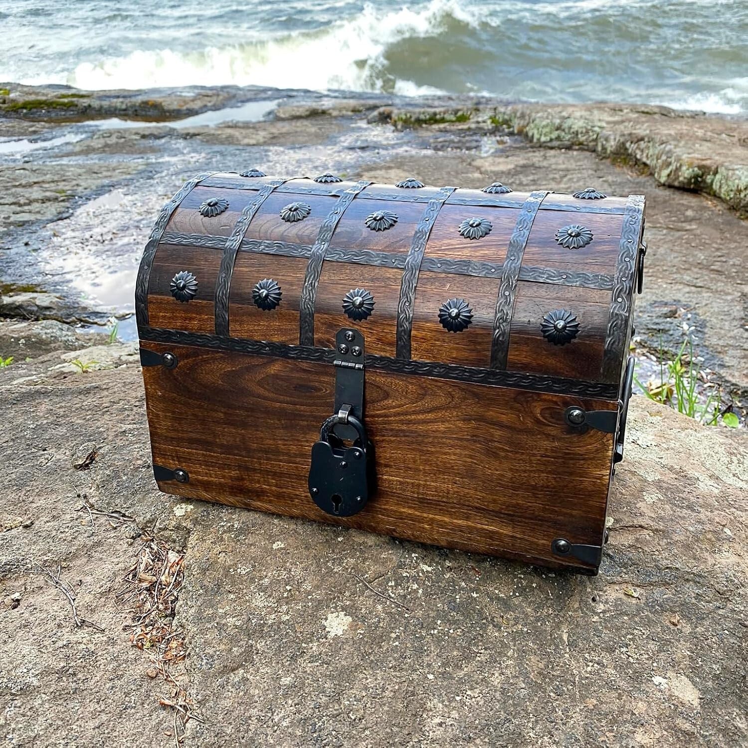 Classic Large Pirate Treasure Chest – Unique Handcrafted Wooden Storage Solution