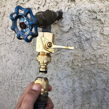 Load image into Gallery viewer, Quick Connect Brass Garden Hose Fittings - 4 Female &amp; 4 Male Adapters Included