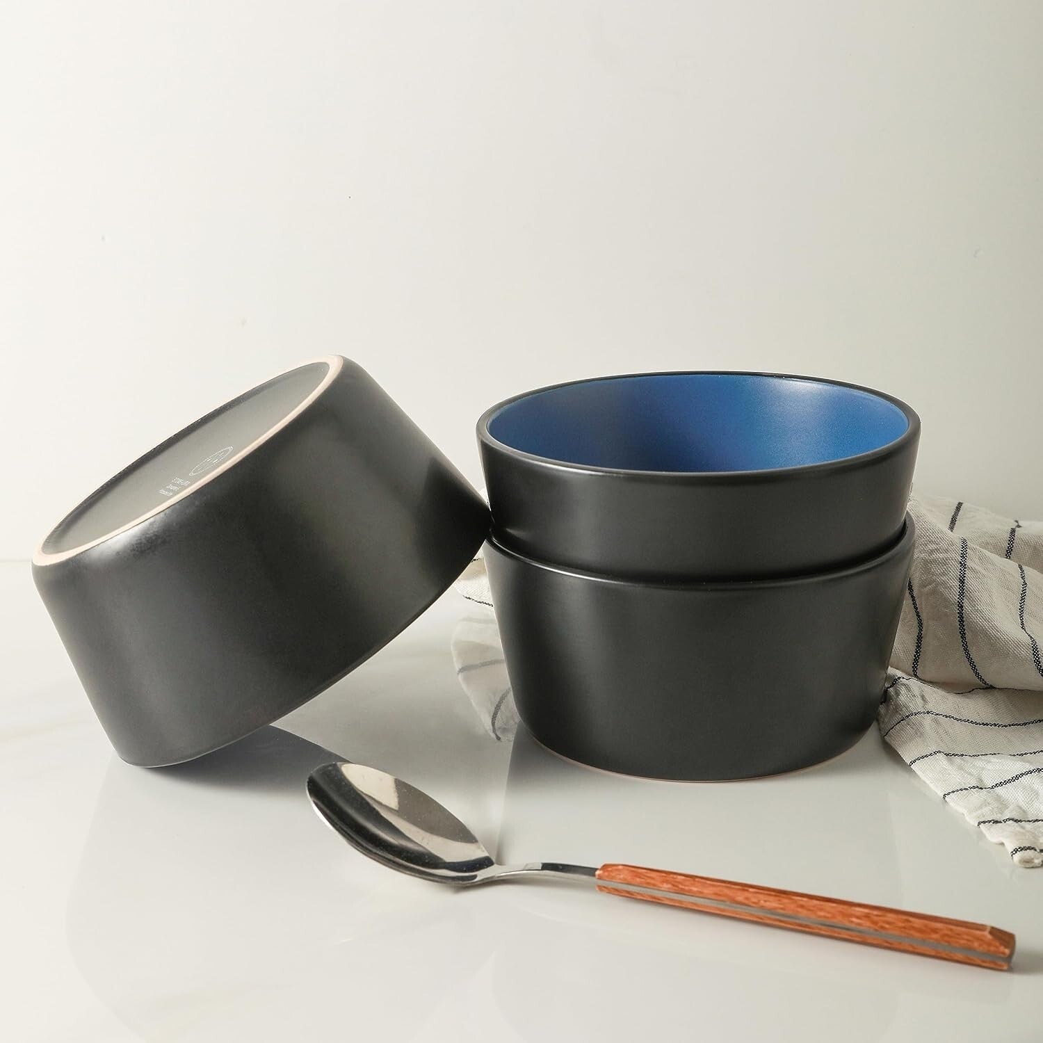 Elegant 32-Piece Blue & Black Stoneware Dish Set - Microwave and Dishwasher Safe