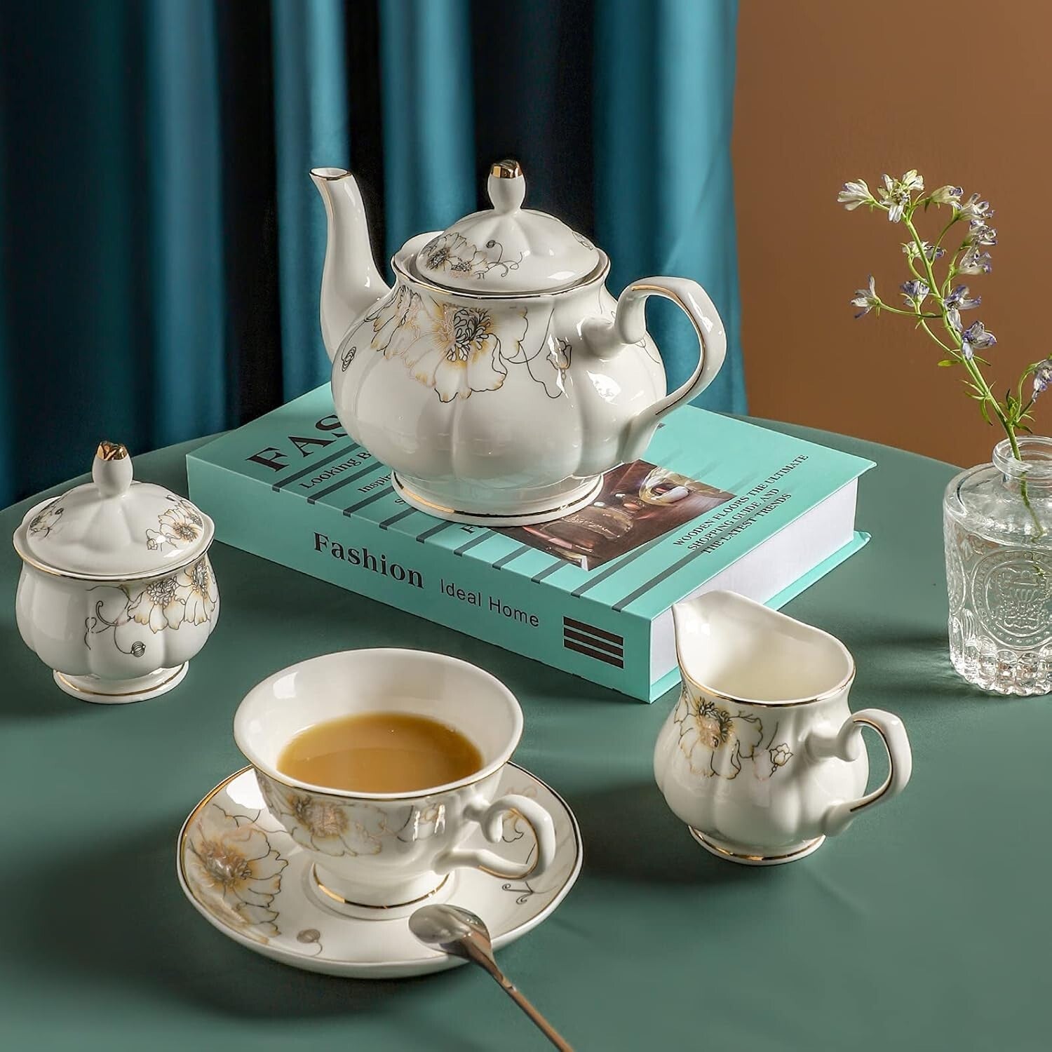 22-Piece Luxury Porcelain Tea Set with Exquisite Floral Design - Perfect Gift