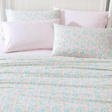 Load image into Gallery viewer, Chic Jaynie Pink Queen Sheet Set - Premium Cotton, Deep Pocket &amp; 4 Pillowcases