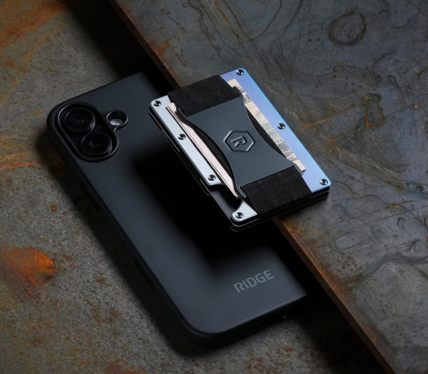 MagSafe-Compatible Slim Wallet with RFID Protection - Stylish & Durable Design