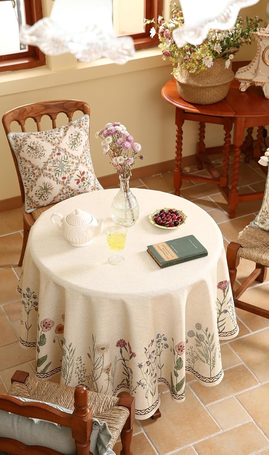 French-Style Floral Tablecloth 67" Round - Perfect for Parties and Holidays