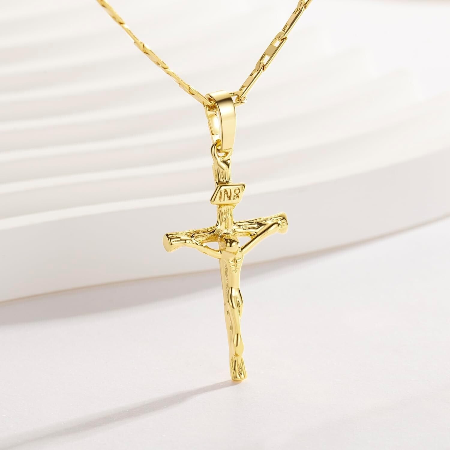 Versatile 14K Gold Cross Necklace with Detailed Jesus Pattern - Unisex Style