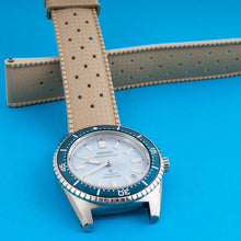 Load image into Gallery viewer, Unisex Quick Release Tropical FKM Rubber Watch Strap - Adjustable for All Wrists