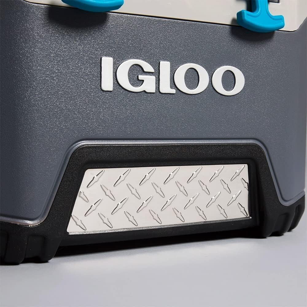 Lightweight 25 QT Igloo Hard Cooler - Perfect for Camping and Fishing