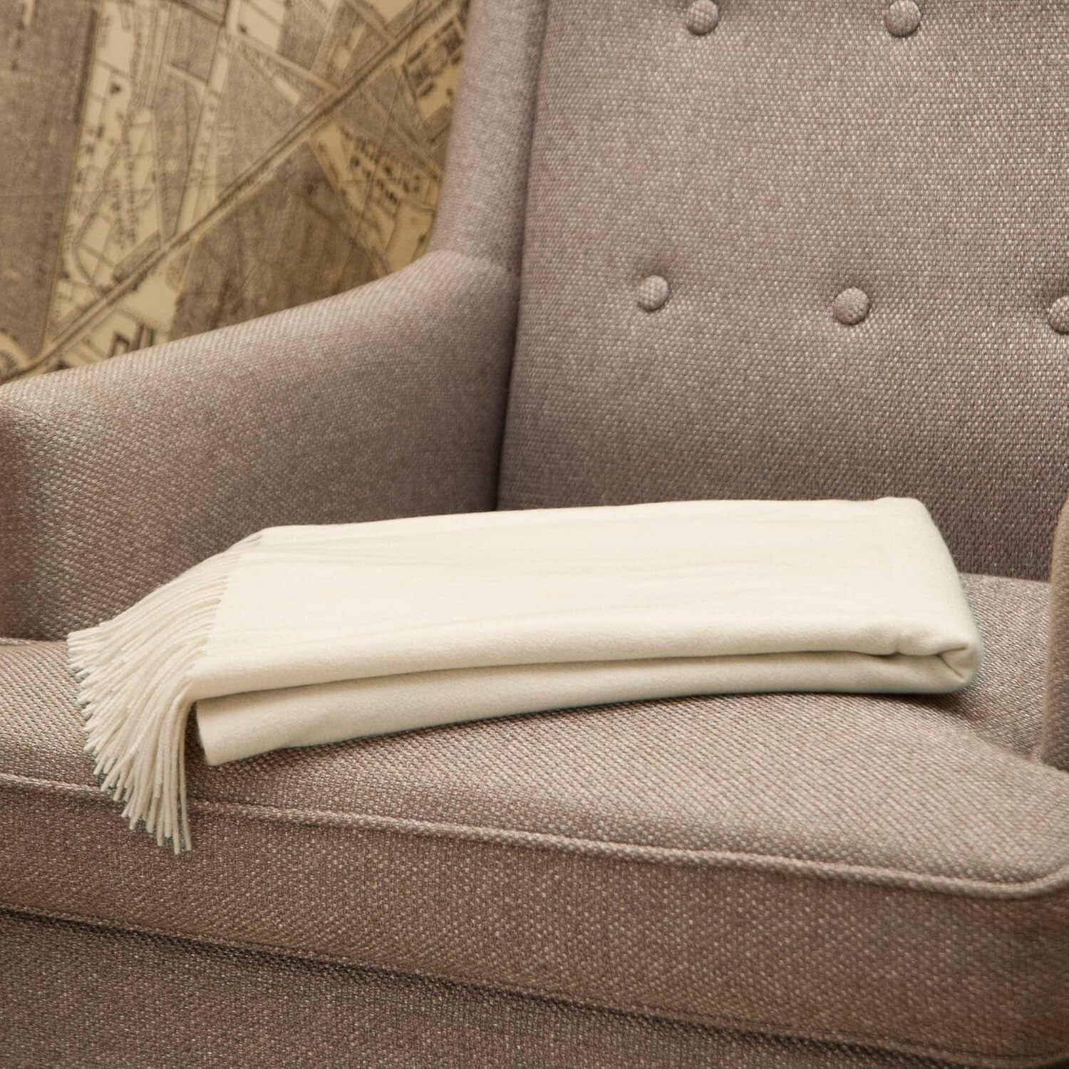 Elegant Lightweight Cashmere Blend Throw Blanket - Soft Ivory with Fringe Detail