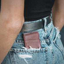 Load image into Gallery viewer, Men's Durable Leather RFID Wallet - Slim Profiler with Card Eject Feature