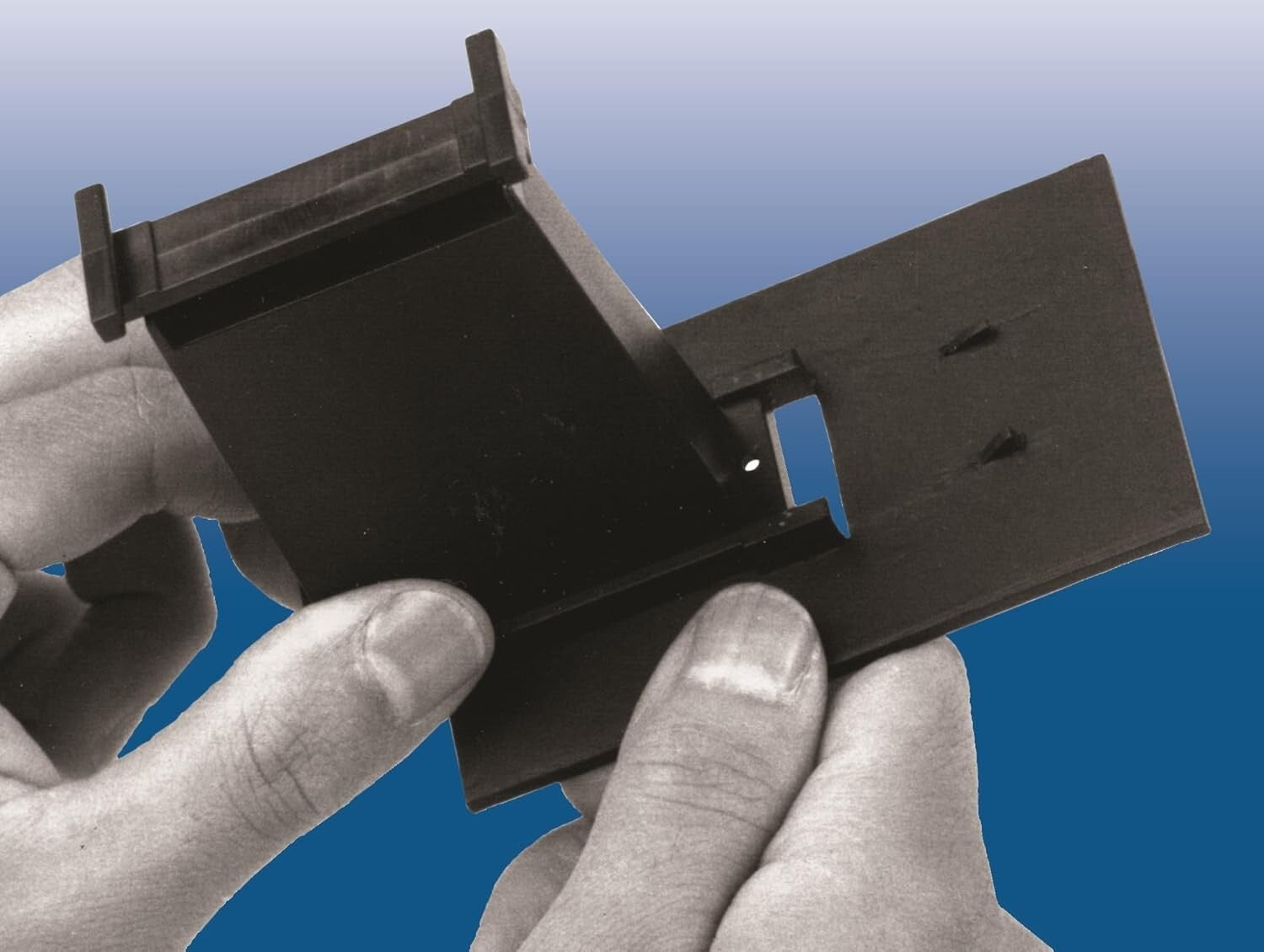 Customizable 18 PC. Graduated Pier Set - Compatible with HO & On30 E-Z Track